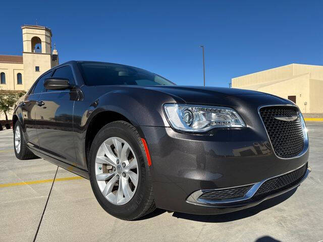 2022 Chrysler 300 Touring