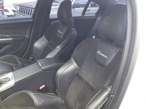 2015 Volvo S60 T6 R-Design Platinum