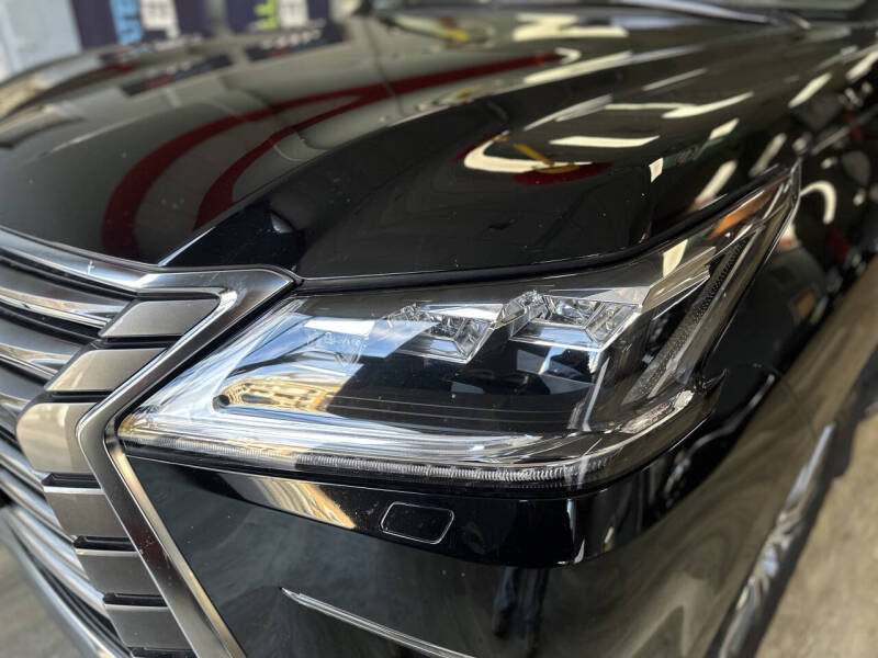 2018 Lexus LX 570 Two-Row