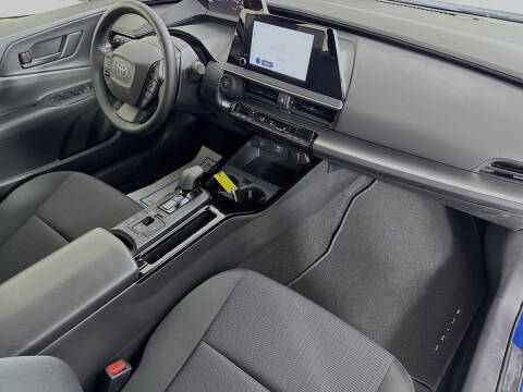 2025 Toyota Prius LE