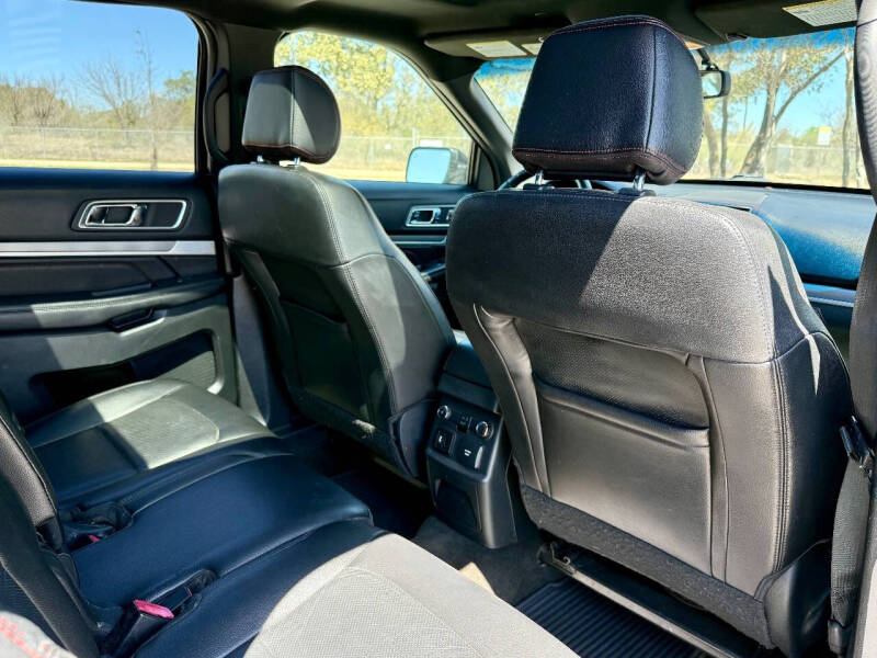 2016 Ford Explorer Sport