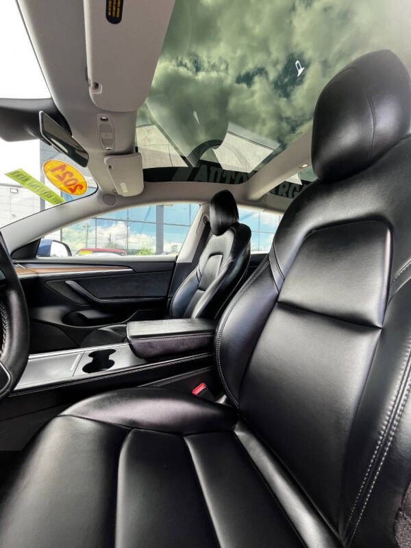 2021 Tesla Model 3 Standard Range Plus