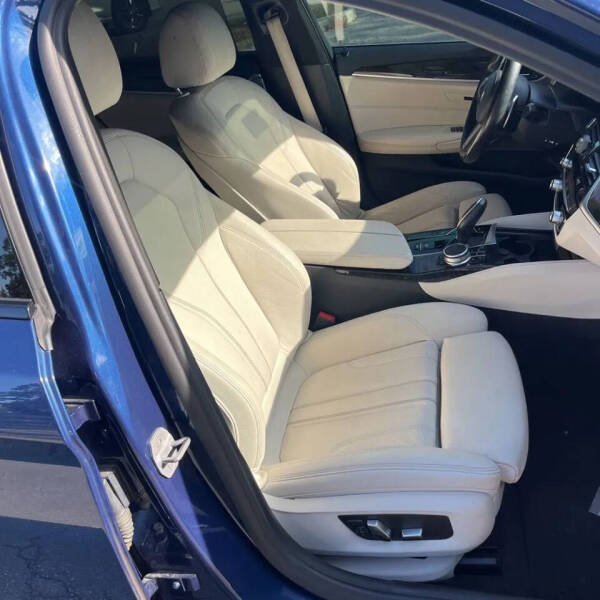 2021 BMW 5 Series 530i