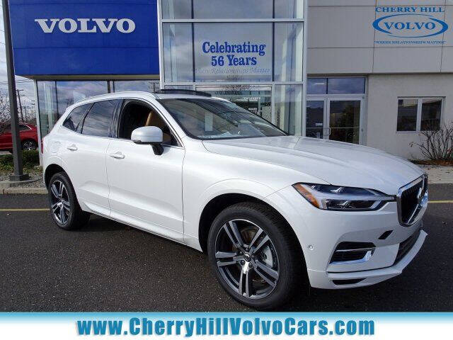 2019 Volvo XC60 T8 eAWD Momentum