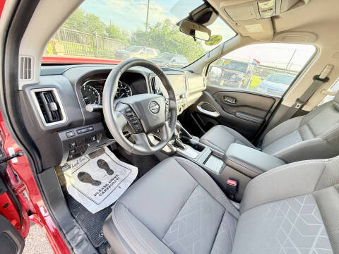 2025 Nissan Frontier SV