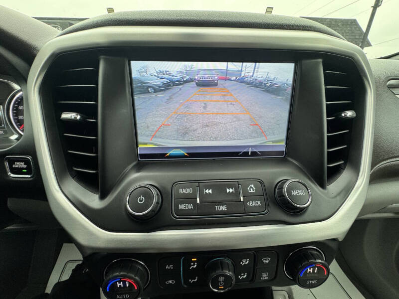 2017 GMC Acadia SLT-1