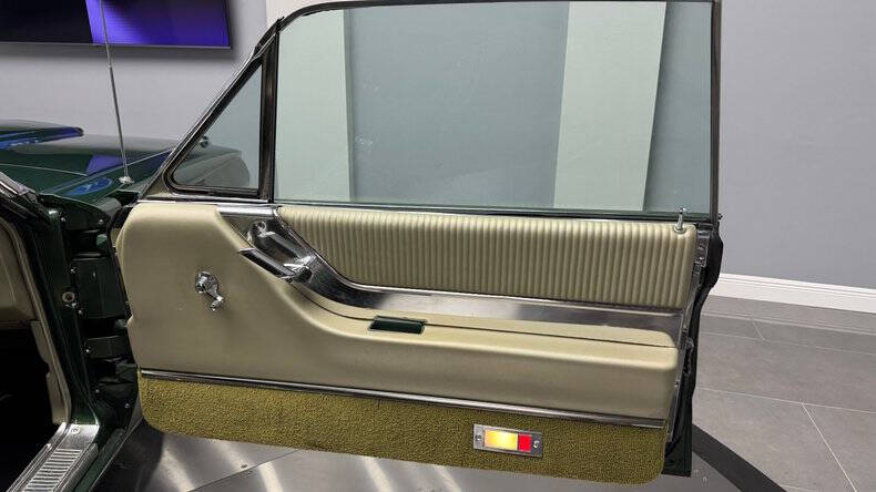 1965 Ford Thunderbird