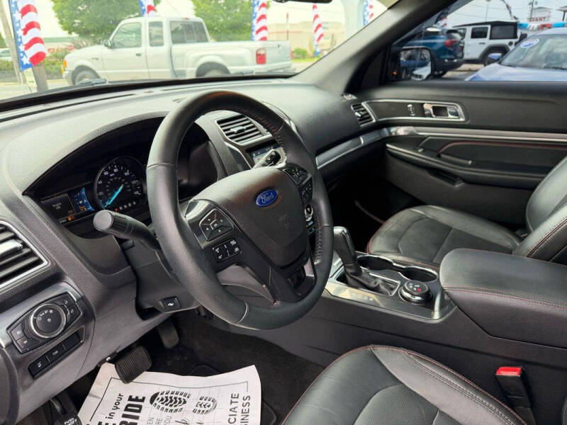 2017 Ford Explorer Sport