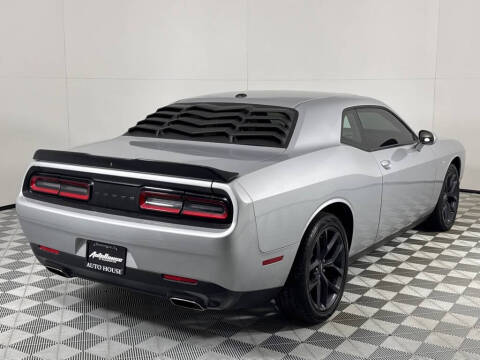 2021 Dodge Challenger SXT