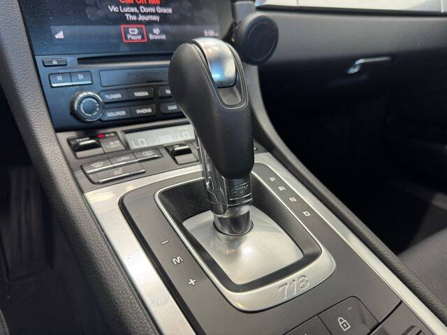 2021 Porsche 718 Cayman T