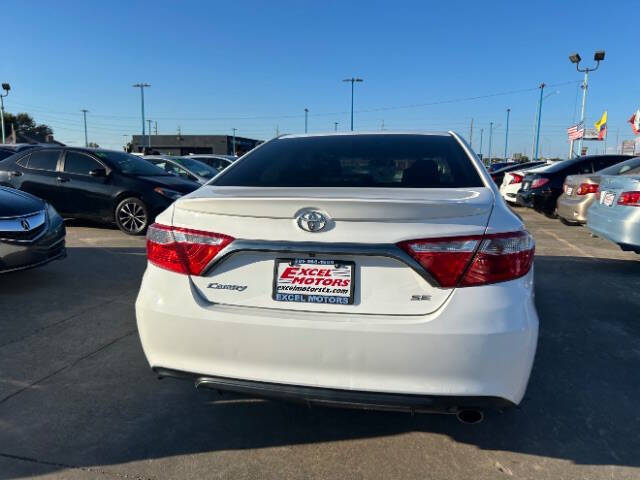 2017 Toyota Camry SE