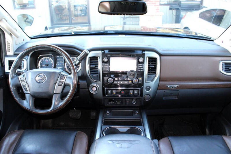 2017 Nissan Titan Platinum Reserve