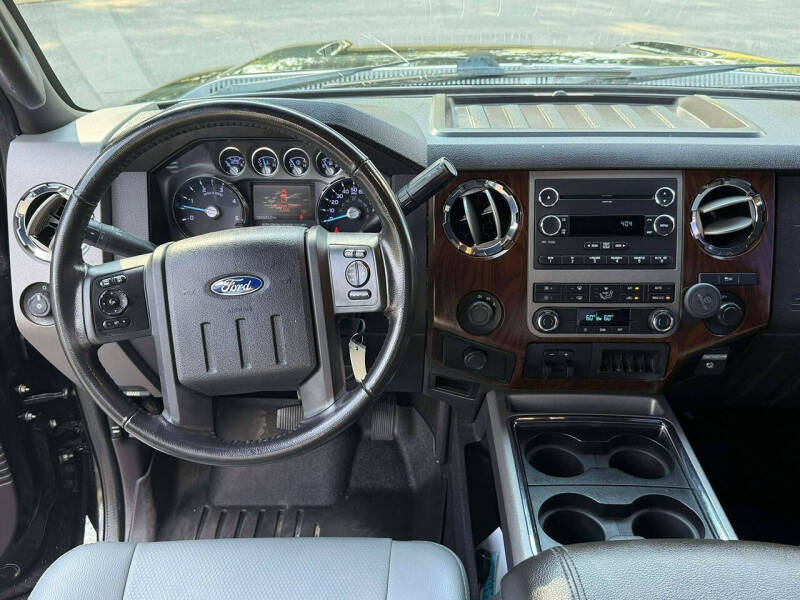 2012 Ford F-250 Super Duty Lariat