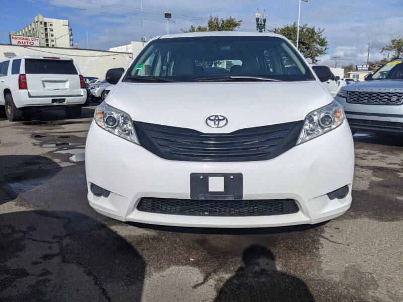 2017 Toyota Sienna L 7-Passenger