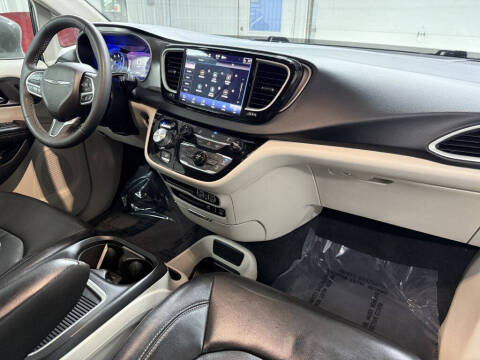 2022 Chrysler Pacifica Touring L
