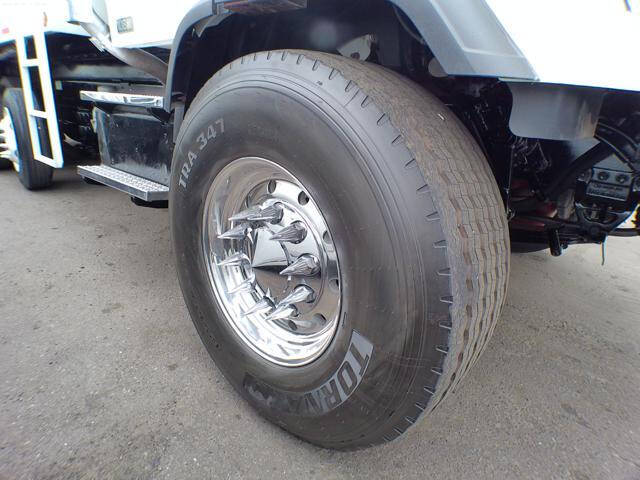 2015 Freightliner 108 SD