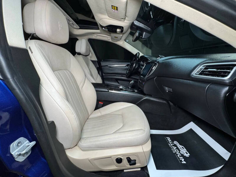 2017 Maserati Ghibli