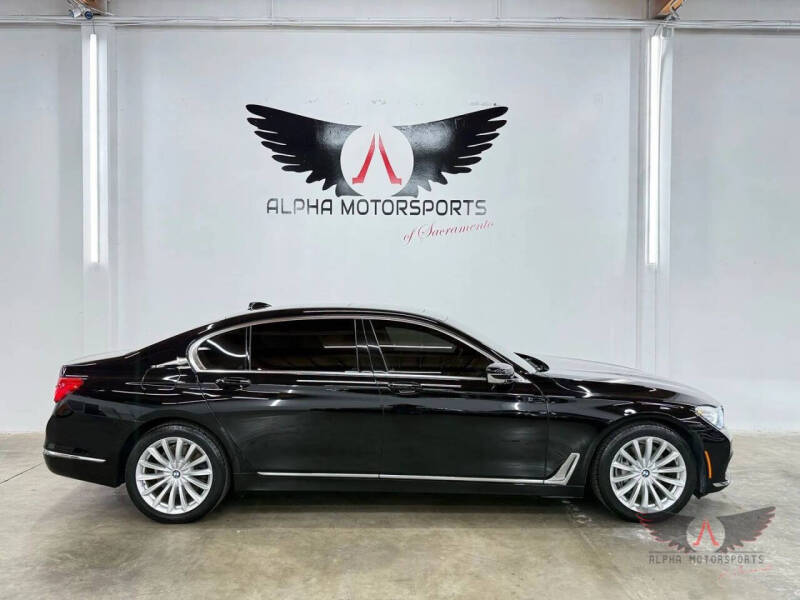 2018 BMW 7 Series 740i