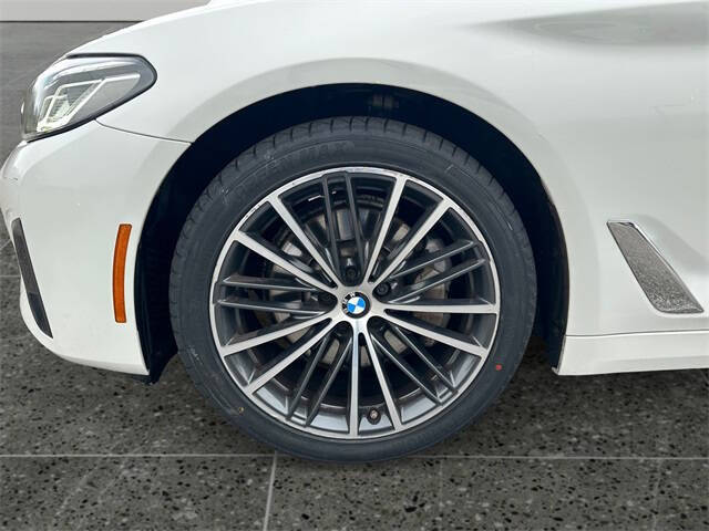 2022 BMW 5 Series 530i