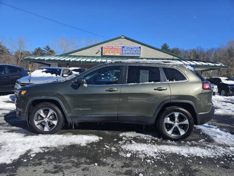 2019 Jeep Cherokee for sale at The Car Shoppe in Queensbury NY