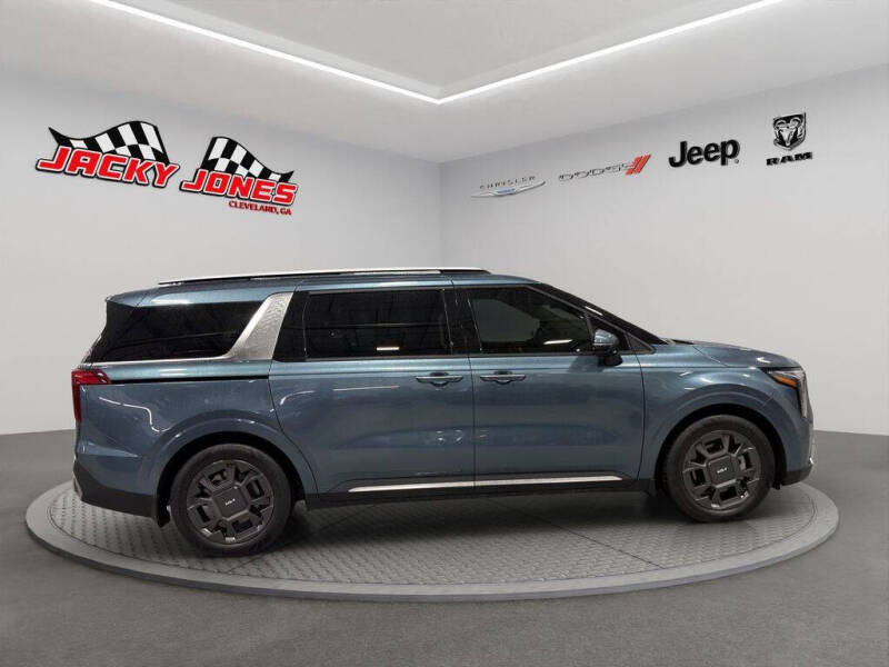 2025 Kia Carnival SX
