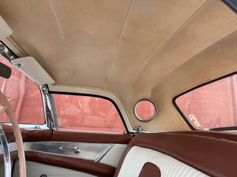 1956 Ford Thunderbird