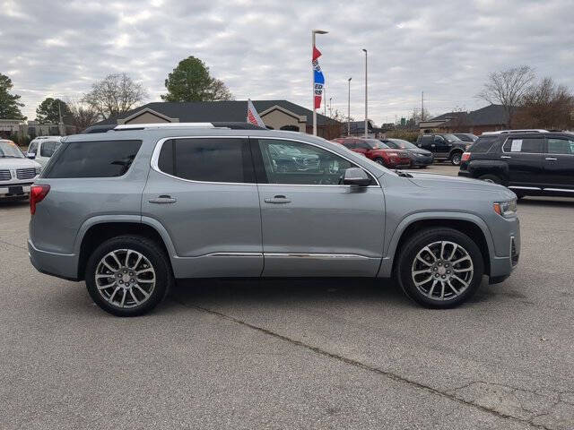 2023 GMC Acadia Denali