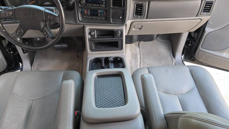 2004 GMC Yukon SLT
