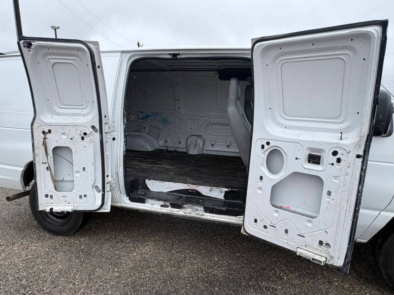 2011 Ford E-Series E-150
