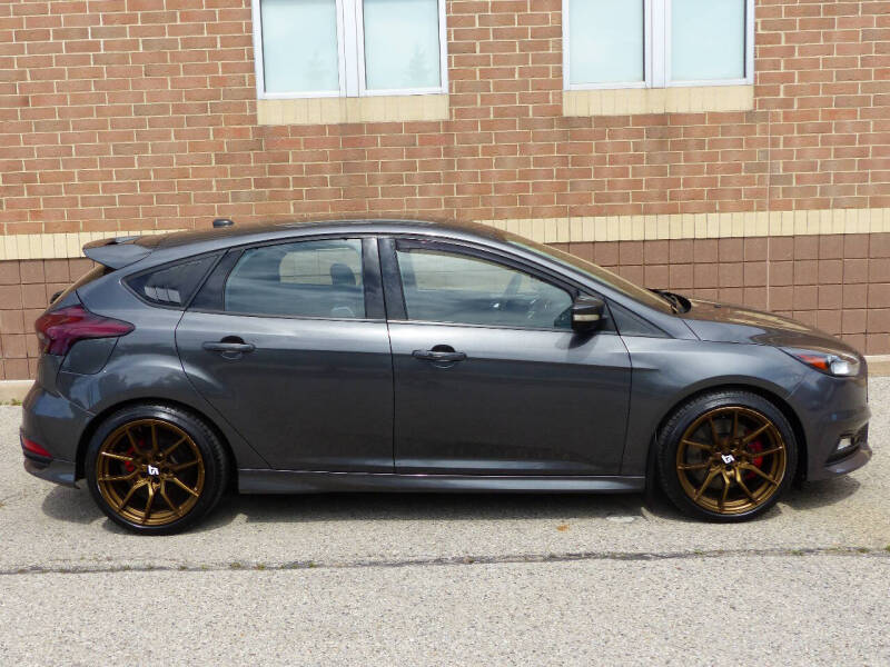 2017 Ford Focus ST
