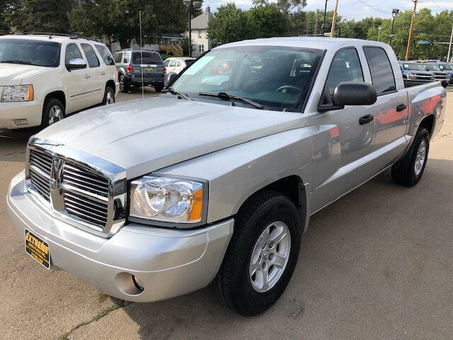 2006 Dodge Dakota for sale at Extreme Auto Plaza in Des Moines, IA