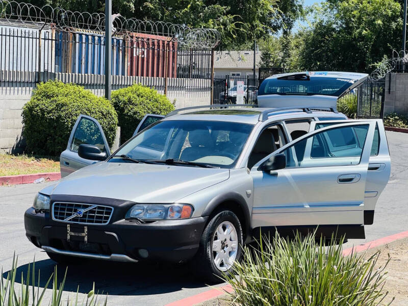 2004 Volvo XC70