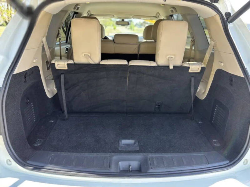 2020 Nissan Pathfinder SL