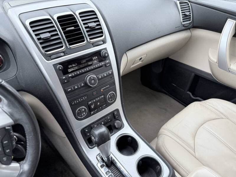 2011 GMC Acadia SLT-1