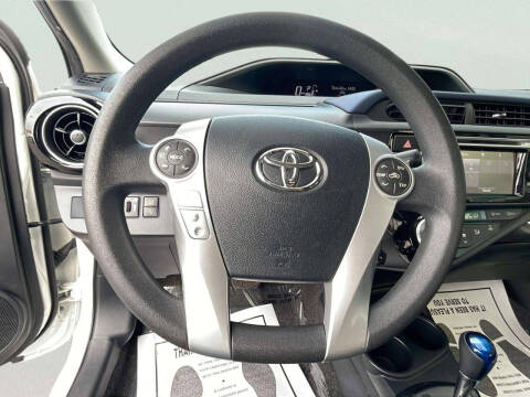 2017 Toyota Prius c One