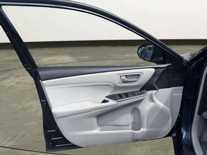 2017 Toyota Camry XLE