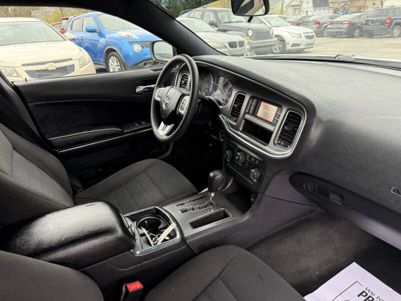 2013 Dodge Charger SE