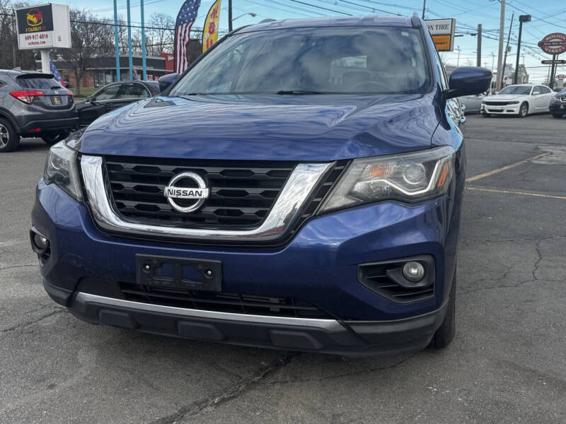 2017 Nissan Pathfinder SL