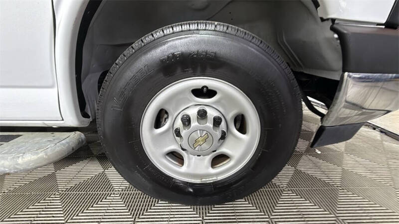 2024 Chevrolet Express 2500