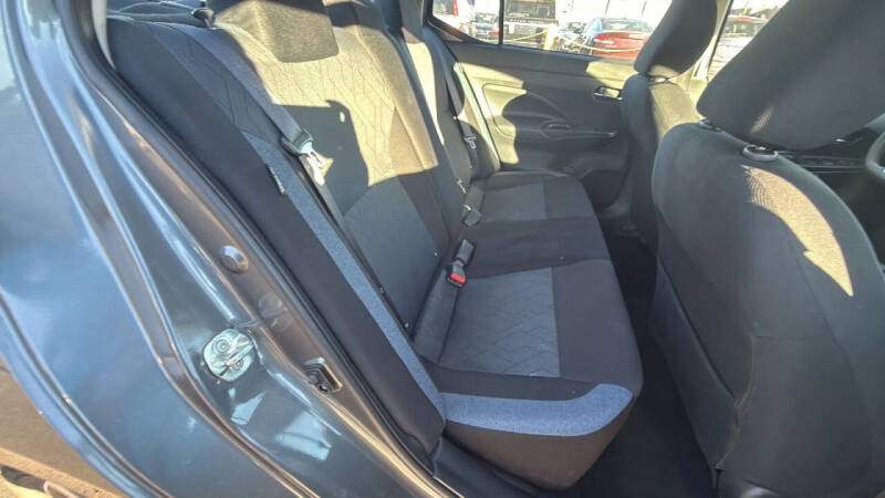 2023 Nissan Versa SV