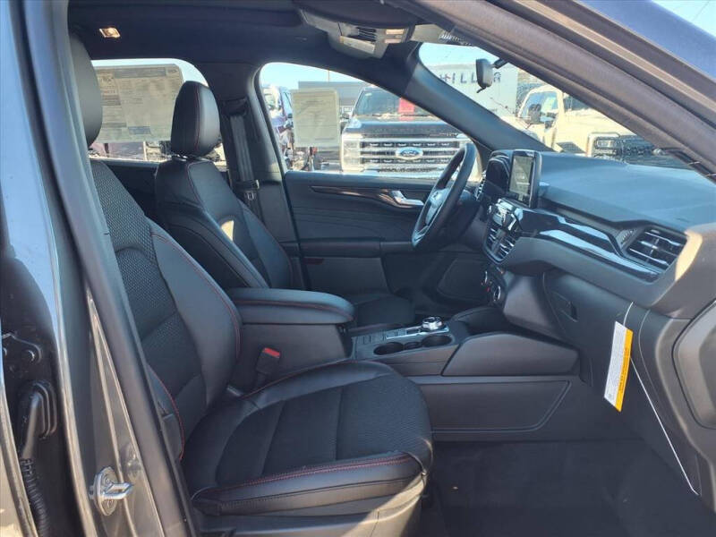 2026 Ford Escape ST-Line Select