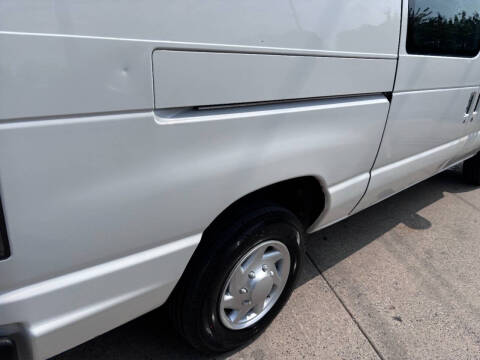 2010 Ford E-Series E-250