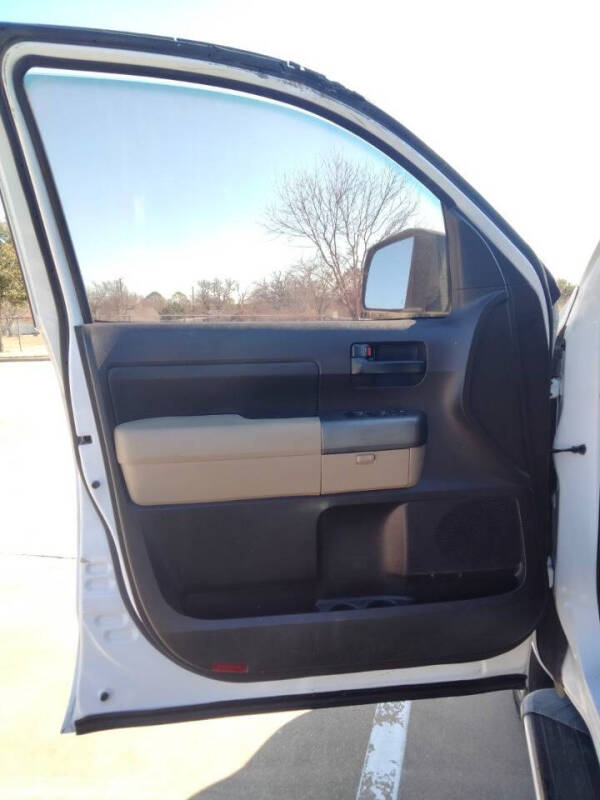 2011 Toyota Tundra Grade