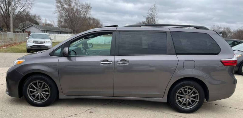 2019 Toyota Sienna XLE 8-Passenger