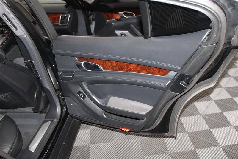 2013 Porsche Panamera GTS