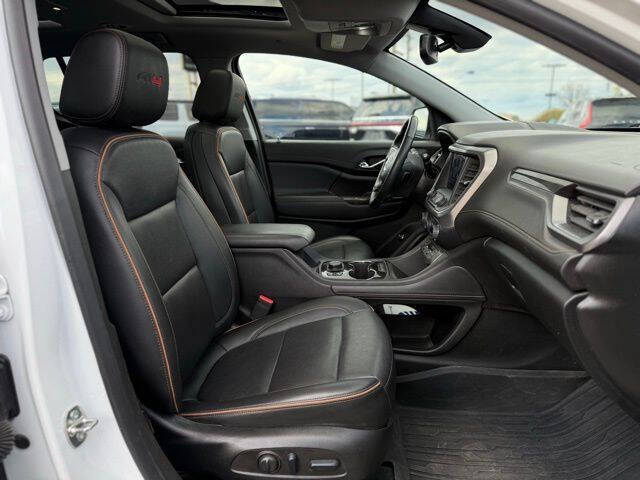 2023 GMC Acadia AT4