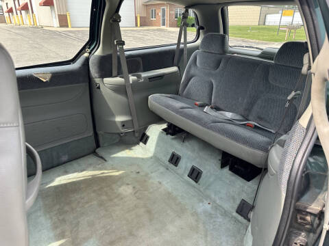 1997 Dodge Grand Caravan SE