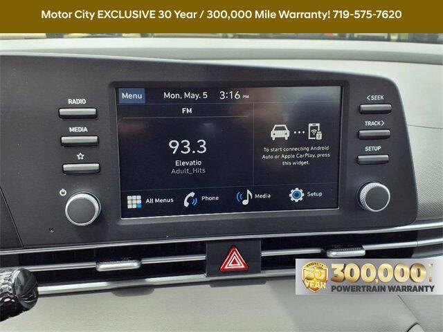 2025 Hyundai Elantra SE