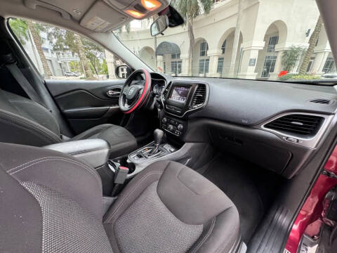 2019 Jeep Cherokee Latitude