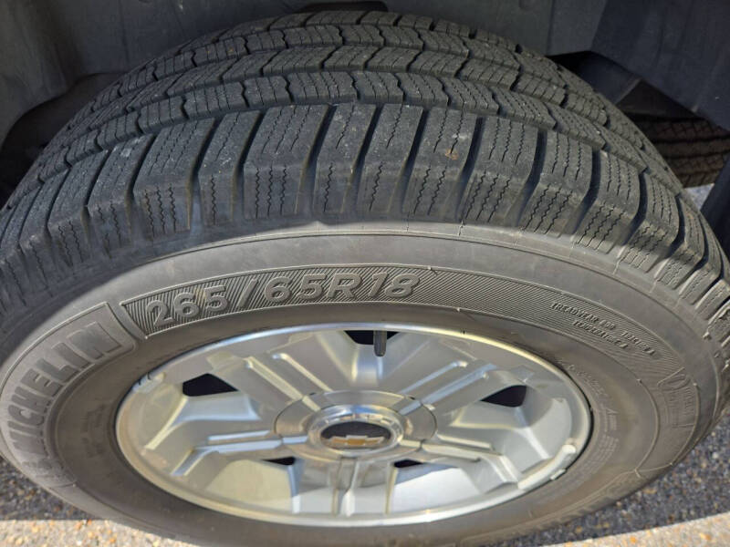 Image of 2012 Chevrolet Tahoe LT